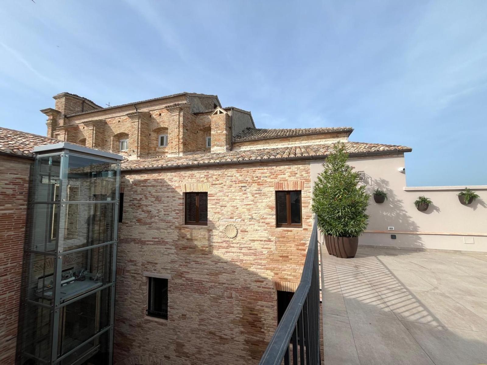 Apartmán Dimora Santa Chiara Ripatransone Exteriér fotografie