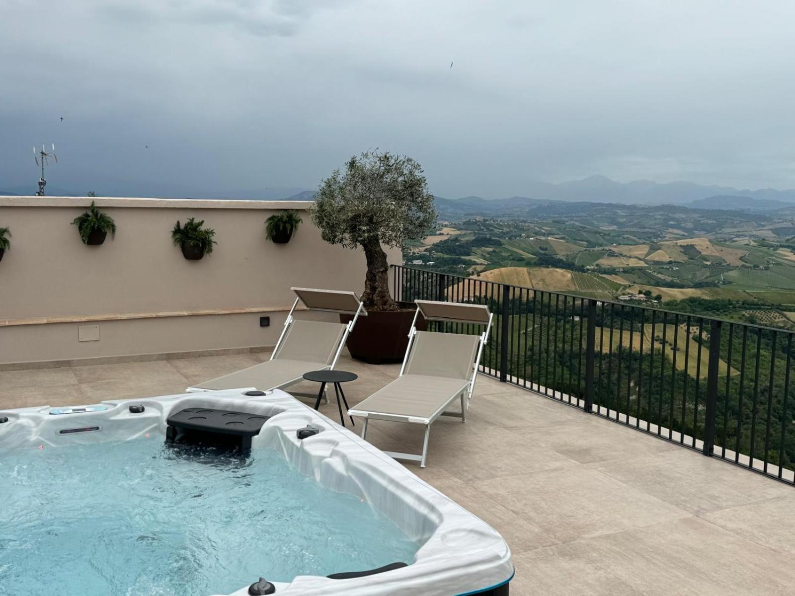 Apartmán Dimora Santa Chiara Ripatransone Exteriér fotografie